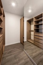 Дизайн гардеробної від Petro Golyk Studio. Фото 1